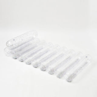 Opblaasbare luchtmatras met glitters erin