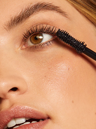 Fullest Volumizing Mascara